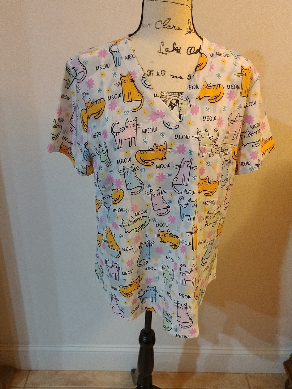 Women's Devine Stretch Scubs Cat 😺 Design New Size Large